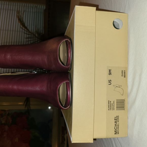 Michael Kors Booties - Picture 5 of 5